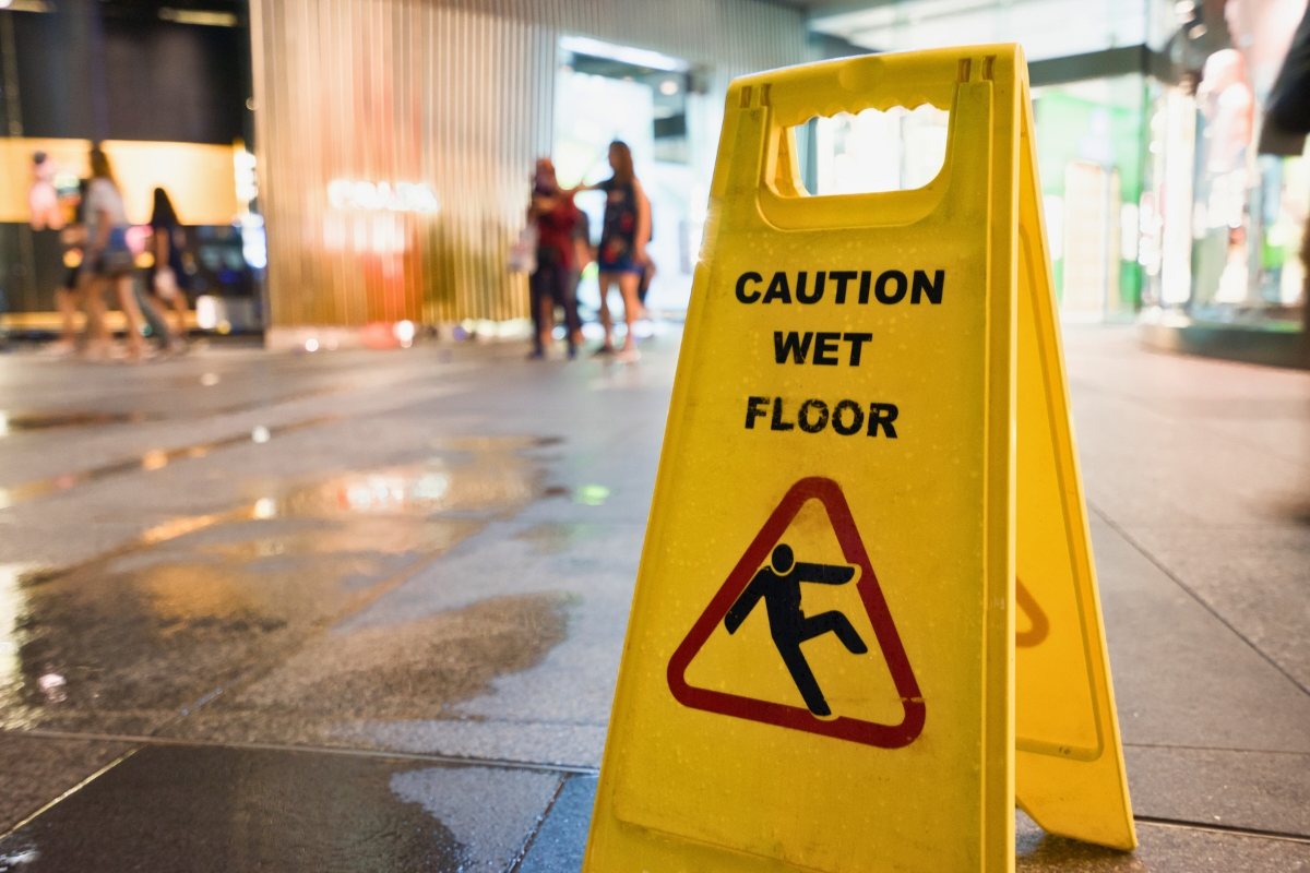 Lawsuits and structured settlements are common in the US — a familiar reality symbolized by the ubiquitous “Caution Wet Floor” sign in public buildings.